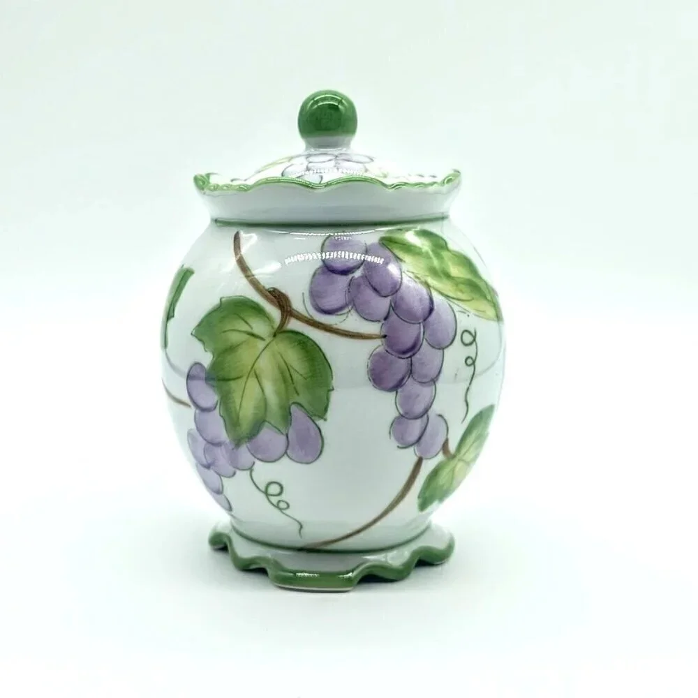 Andrea By Sadek lovely porcelain